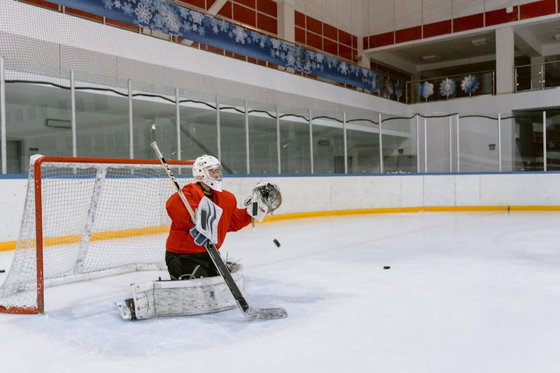 What Is The Best Curve For A Wrist Shot: Expert Advice from a 20-Year Hockey Coach